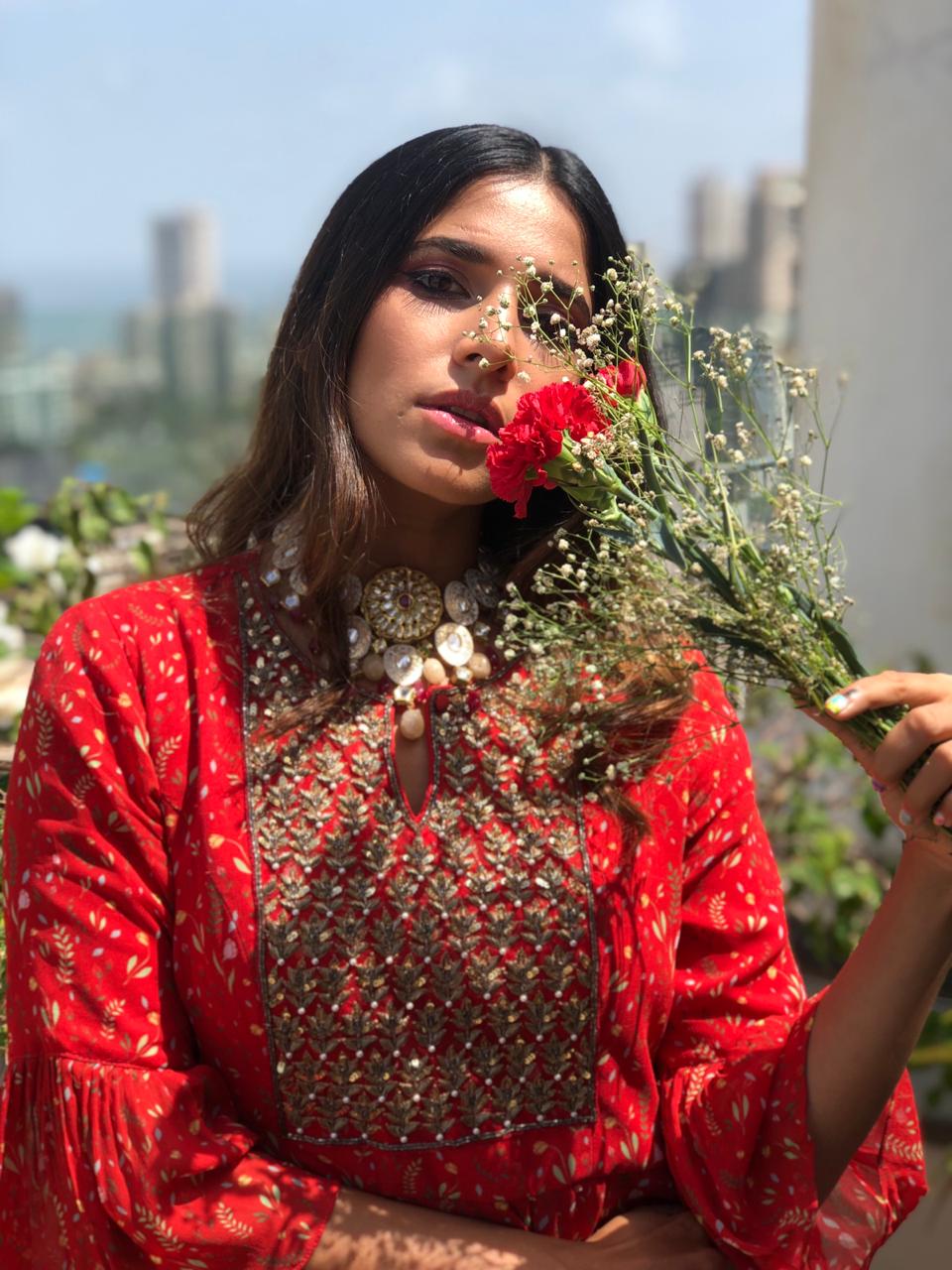 Fashion blogger- Mitali Patel (House of Misu) : Red floral printed ruffle anarkali