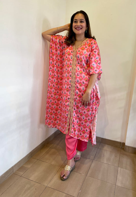 Pink floral printed kaftan set with an embellished front