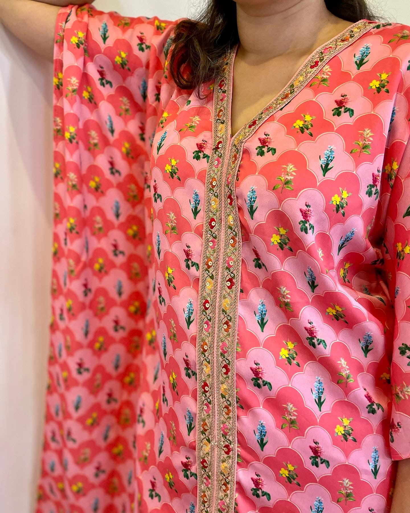 Pink floral printed kaftan set with an embellished front