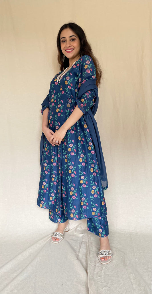 Navy blue floral printed kurta, pyjama and dupatta
